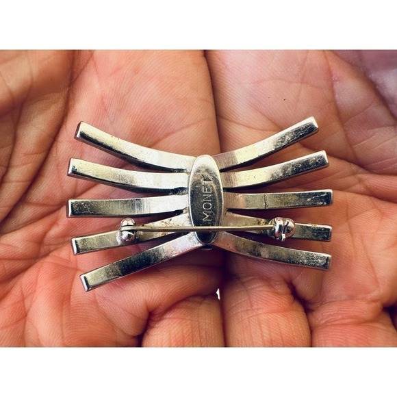 Rare VTG Monet Modernist Silver Spider Pin Brooch 8 Legs 2" Signed Jewelry - Picture 4 of 5